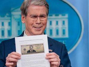 AS Bakal Cetak Dolar Bergambar Trump, Rancangan UU Disiapkan