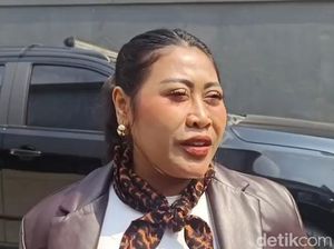 Boiyen Seru Bakar Satai Bareng Keluarga, tapi Batasi Konsumsi Daging