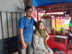 Kisah Pedagang Batagor Naik Haji, Kini Usahanya Punya 10 Cabang-12 Karyawan