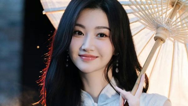 8 Foto Aktris Tercantik Beijing yang Menghilang karena Skandal Ibu Pengganti