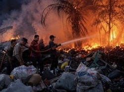 Gudang Barang Bekas di Padangsidimpuan Terbakar, Angin Kencang Jadi Penghambat