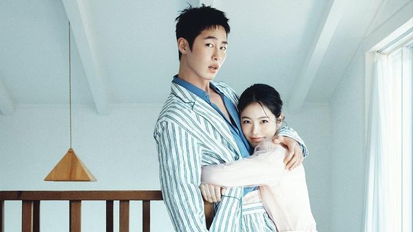 Foto: Lee Jae Wook & Shin Ye Eun Jadi Couple Dokter-Perawat, Cinlok di Pulau