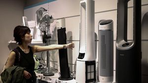 Neraka Bocor di Paris, Kipas dan AC Laris Manis