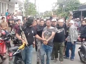 Pria Curi Motor di Makassar Diikat dan Diamuk Warga hingga Babak Belur