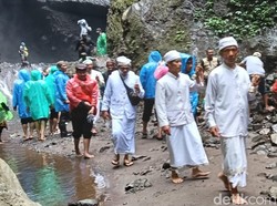 Sakralnya Ritual Mendak Tirta Jelang Yadnya Kasada 2026