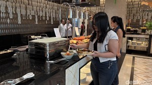 Surga Kuliner-Staycation Mewah, Trans Luxury Hotel Surabaya Diskon 40%!
