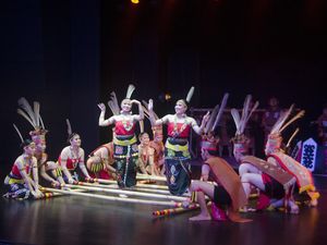 Tari Lalatip Dayak Murut, Uji Ketangkasan di Antara Jepitan Bambu