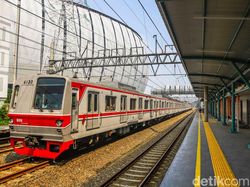 Video Stasiun JIS-Jembatan Donat Bersiap Sambut HUT DKI!
