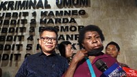 Mama Sinta Ngaku Kecewa Wajahnya Ditampilkan Tanpa Izin di Film 'Pesta Babi'