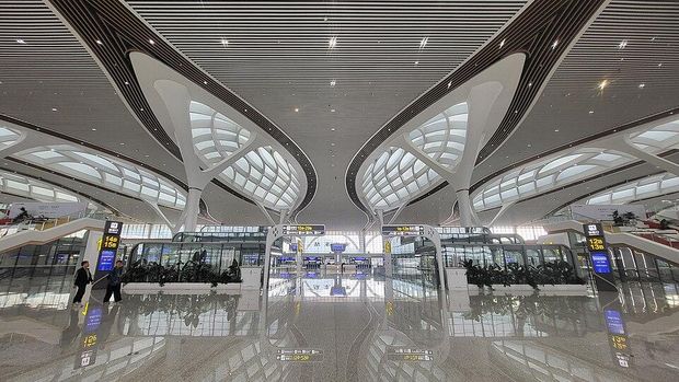 Chongqing East Railway Station, stasiun kereta api terbesar di dunia