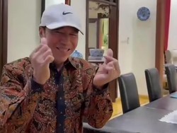 Anak Muda Bikin Mas Bahlil Ganteng di Depan Rumah, Jokowi Ikutan Finger Heart