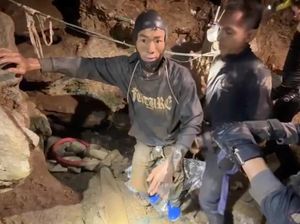 4 Penambang Laos Terjebak 10 Hari di Gua