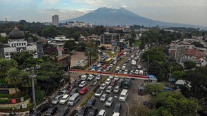 Jalur Puncak Bogor Padat Saat Libur Panjang