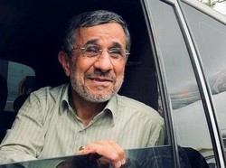 Mengapa Ahmadinejad Jadi Misteri dalam Perang AS-Iran?