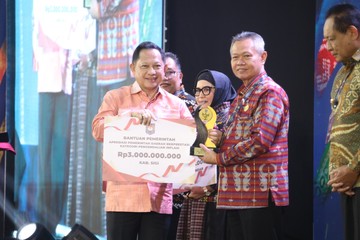 Pacu Kompetisi, Kemendagri Beri Penghargaan Pemda Berprestasi di Sulawesi