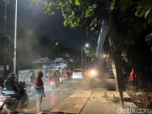 Perbaikan Dikebut, Lajur Kanan Jalan Lenteng Agung Arah Depok Dibongkar