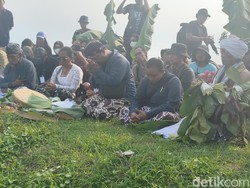Ritual Sambang Buyut di Lumpur Lapindo, Mengenang Kampung yang Hilang