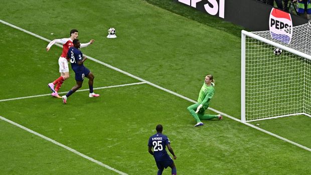 Tekuk Arsenal via Adu Penalti, PSG Juara Liga Champions 2025/26!