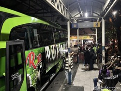 28 Ribu Penumpang Padati Terminal Purabaya Saat Long Weekend