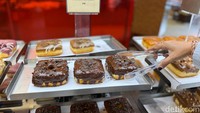 Cobain Donat Kotak Cereal hingga Cokelat yang Legit dan Viral di Bandung