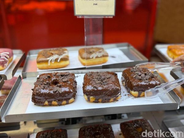Cobain Donat Kotak Cereal hingga Cokelat yang Legit dan Viral di Bandung
