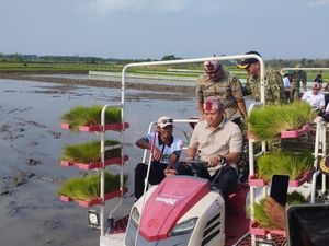 Wamentan Puji Lamongan sebagai Lumbung Pangan Jatim