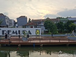 Embung Pemuda Srengseng Sawah: Asyik buat Nongkrong, Pedagang Juga Senang