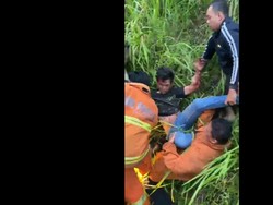 Jeritan Minta Tolong Sopir yang Terjepit Pintu Truk dan Tebing di Tasikmalaya