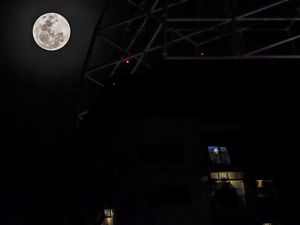 Bulan Mini Bumi Berhasil Dipotret untuk Pertama Kali