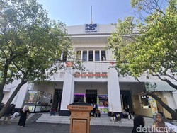 Brievenbus dan Kisah Gedung Pos Tinggalan Belanda di Kota Tua