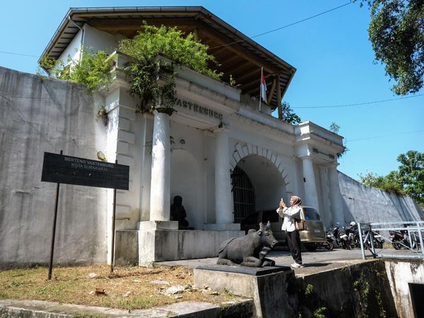 Menyusuri Jejak Sejarah di Benteng Vastenburg Solo