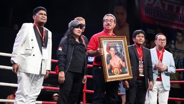 Lukisan Ellyas Pical Laku Rp 50 Juta, Pacu Semangat Sembuh Sang Legenda