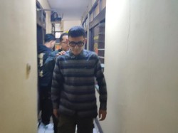 Tampang Bang Jago Pemalak Mobil Pelat B di Dago