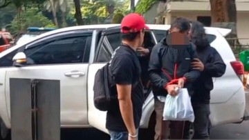 Polisi Tangkap Sopir Taksi Online yang Ngamuk Rusak Mobil di Tol JORR