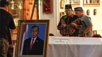 Pelayat Silih Berganti Datangi Rumah Duka Ryamizard Ryacudu