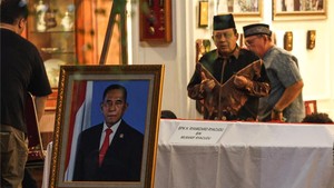 Pelayat Silih Berganti Datangi Rumah Duka Ryamizard Ryacudu