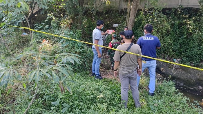Penemuan mayat pria tanpa busana di Pasuruan Penemuan mayat pria tanpa busana di Pasuruan