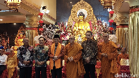 Khusyuknya Perayaan Waisak di Wihara Ekayana Arama Jakarta