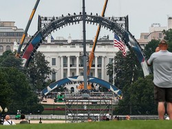 Ngotot Jadikan Gedung Putih Venue UFC, Trump Mau Digugat