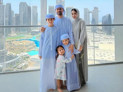 Alhamdulillah... Raffi Ahmad Lepas Rindu dengan Keluarga di Dubai Usai Haji