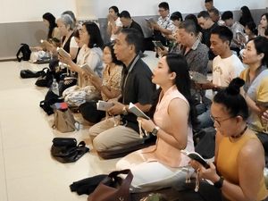 Melihat Umat Buddha Nichiren Shoshu Bali Peringati Waisak di Vihara Badung