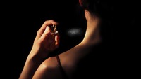 Kata Dokter Onkologi soal Semprot Parfum di Leher dan Risiko Kanker Tiroid