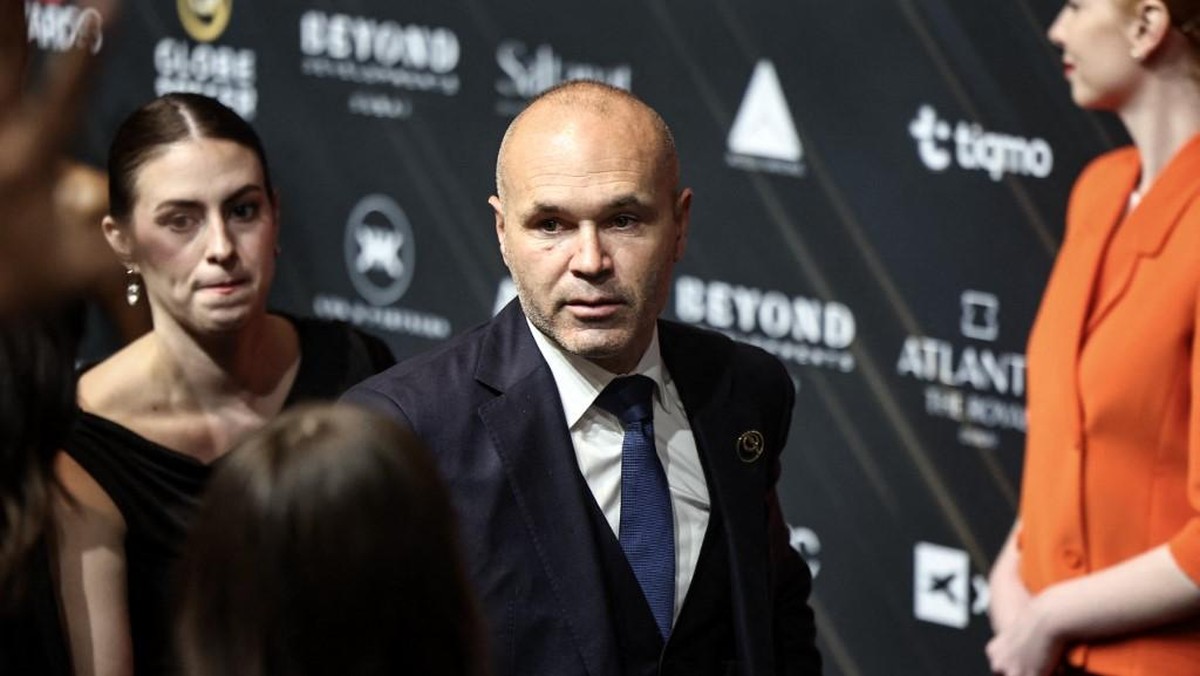 Andres Iniesta jadi pelatih klub Uni Emirat Arab Gulf United. (AFP/FADEL SENNA)