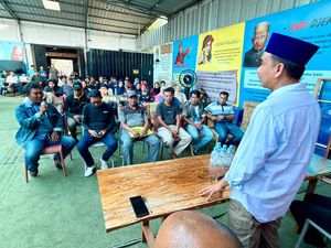 Rudianto Lallo Advokasi Warga Pampang Makassar Diduga Korban Mafia Tanah