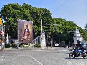 Kata Pihak Tedjowulan soal Baliho SISKS PB XIV Mangkubumi di Gladag