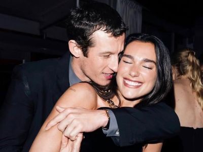 Dari Momen Kebetulan Dua Lipa-Callum Turner, Turun ke Hati