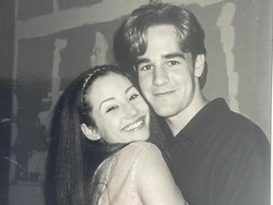 Eks Istri James Van Der Beek Menikah Lagi, 3 Bulan Setelah Sang Aktor Meninggal