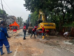 Perbaikan Jalan Amblas di Lenteng Agung, Lalin Arah Depok Ditutup