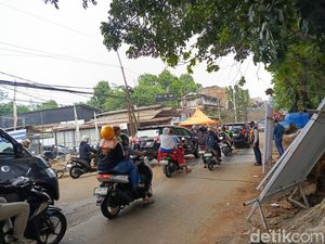 Video: Lalin Arah Depok Dialihkan Imbas Perbaikan Jalan di Lenteng Agung