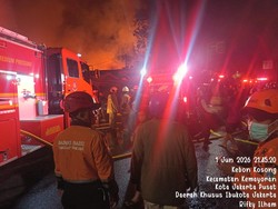 Kebakaran Hebat di Kemayoran Jakpus, 3 Warga Terluka